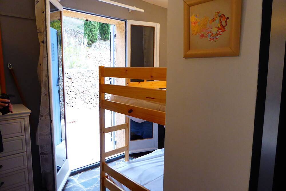 House 180 m2 with panoramic views of the village and the surrounding mountains in Aups, Brignoles region