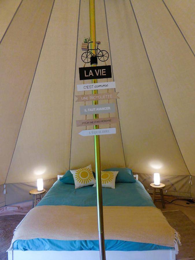 Location de vacances pour 2 personnes, avec piscine ainsi que jacuzzi et jardin à Champagnac-de-Belair - 2