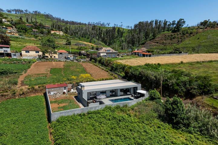 Villa pour 6 personnes, avec piscine et terrasse, adapté aux familles sur l' Île de Madère - 2