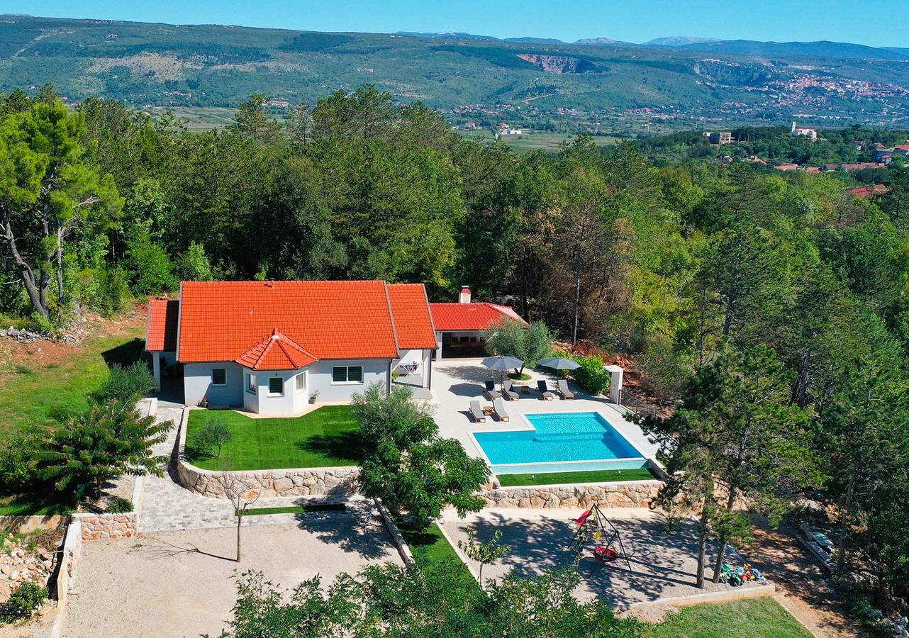 Villa Green Escape: Ihr ruhiger Rückzugsort für die ganze Familie in Imotski, Makarska Riviera
