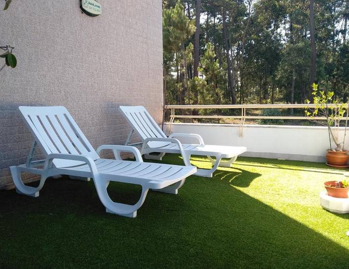 Gîte pour 8 personnes, avec Balcon et Terrasse ainsi que Jardin et Vue dans Árvore
