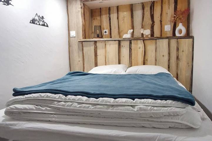 Gîte pour 10 personnes, avec terrasse à Praz de Lys - 4