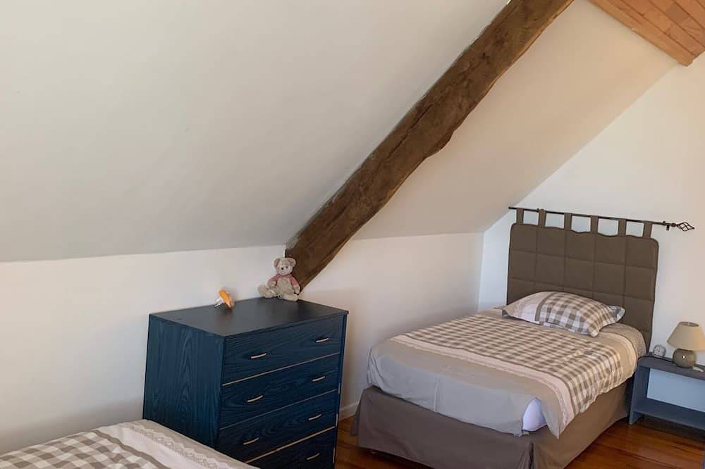 Gîte de montagne, ancienne bergerie  situé entre la vallée de Campan et Argelès in Astugue, Hautes-Pyrénées