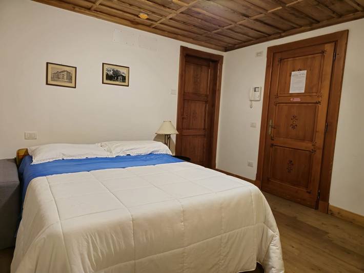 Apartamento entero, En el edificio histórico, con aria condizionata in Ceresole Reale, Canavese