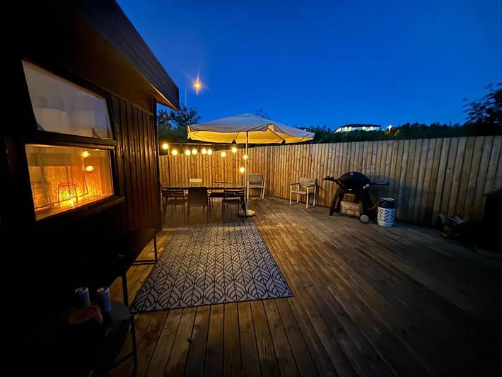 Location de vacances pour 9 personnes, avec terrasse ainsi que jardin et vue à Mosfellsbær