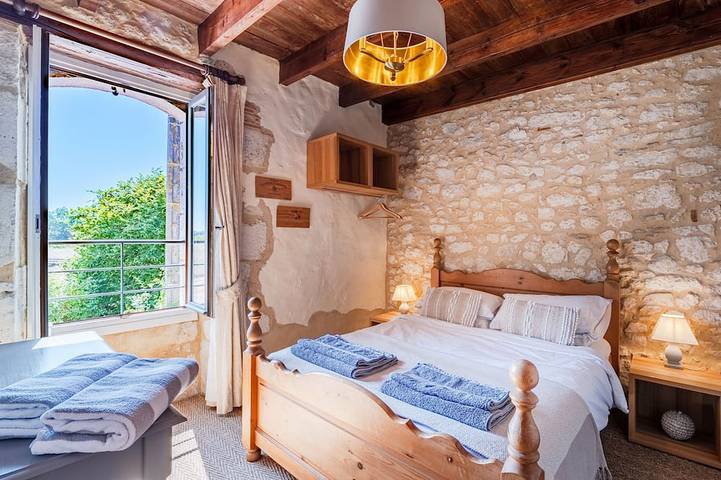 Gîte pour 2 personnes, avec terrasse ainsi que piscine et jardin à Sainte-Eulalie-d'Eymet - 4