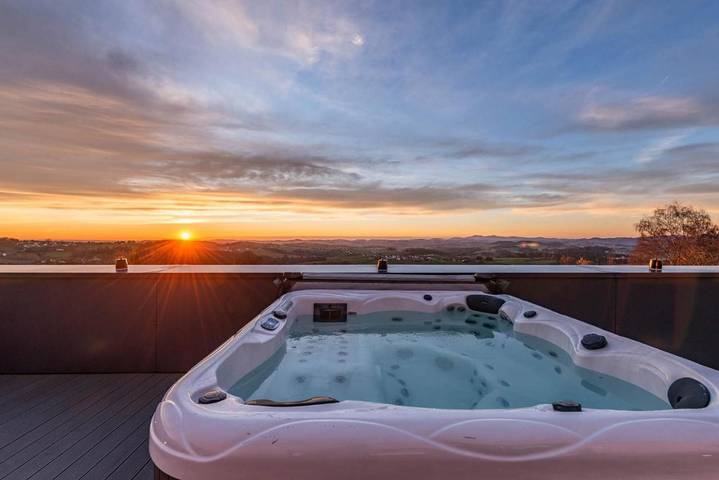 Villa für 8 Personen, mit Terrasse und Ausblick sowie Pool, mit Haustier in Bayern - 4