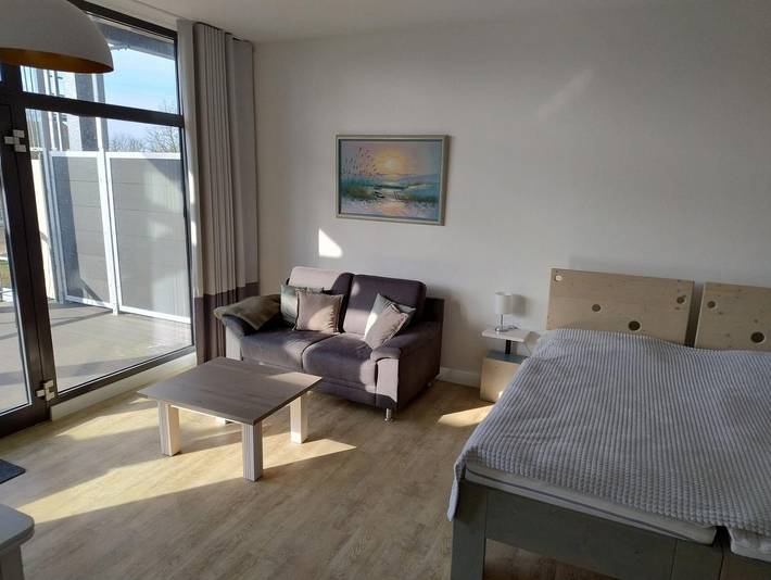 Ferienwohnung für 2 Personen, mit Balkon und Garten in Hohen Wieschendorf