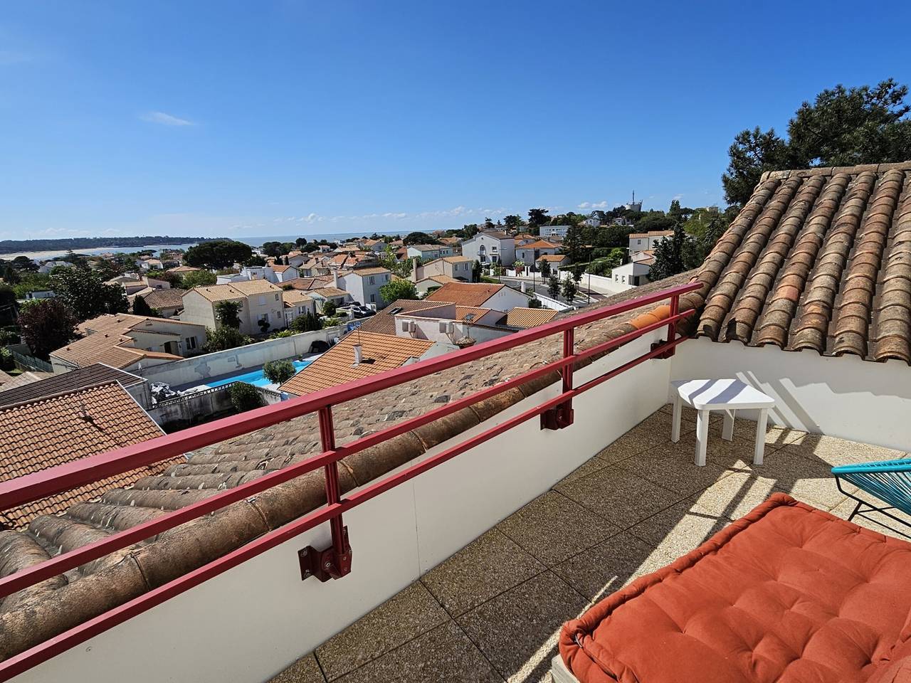 Entire apartment, Superb duplex in Saint-Georges-de-Didonne, 200m from the beach in Saint-Georges-de-Didonne, Côte de Beauté