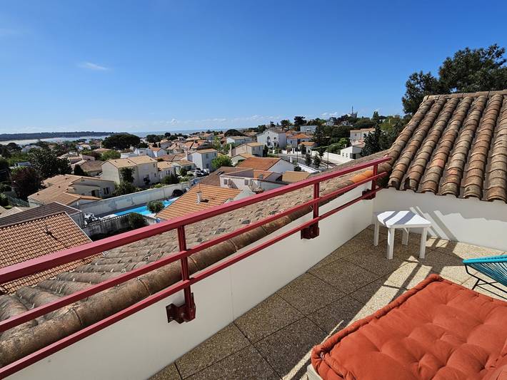Gîte pour 4 personnes, avec terrasse dans Office de Tourisme de Saint Georges de Didonn