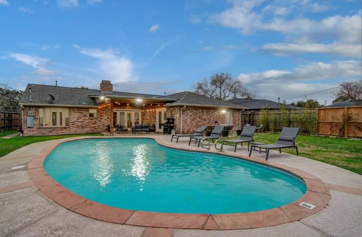 Casa de vacaciones para 10 personas, con terraza además de piscina y jardín - 1