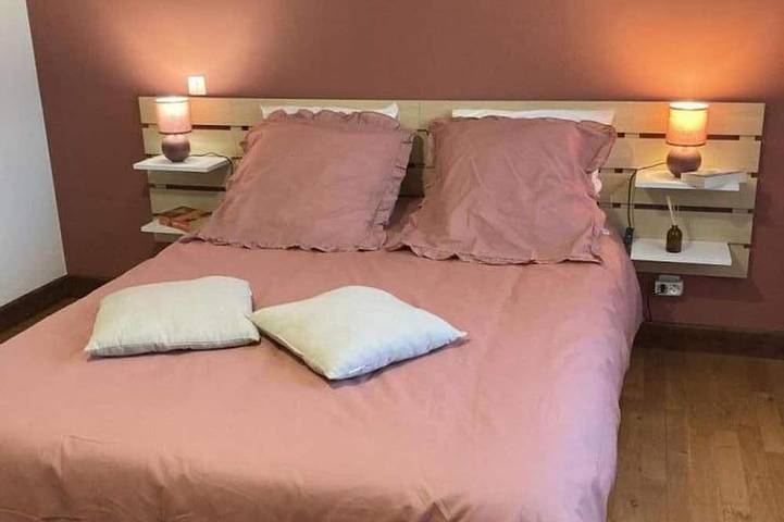 Gîte pour 8 personnes, avec jardin à Proissans - 3