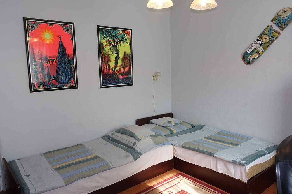 Ferienhaus mit Garten und Terrasse in Zentrumsnähe in Szabadifürdő, Siofok