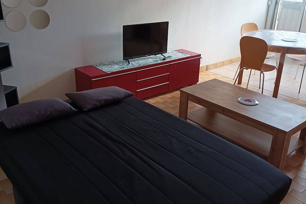 Appartement entier, Lara 5 - Grand T2 calme Chambre parentale Parking privatif près plage in Cap d'Agde, Agde