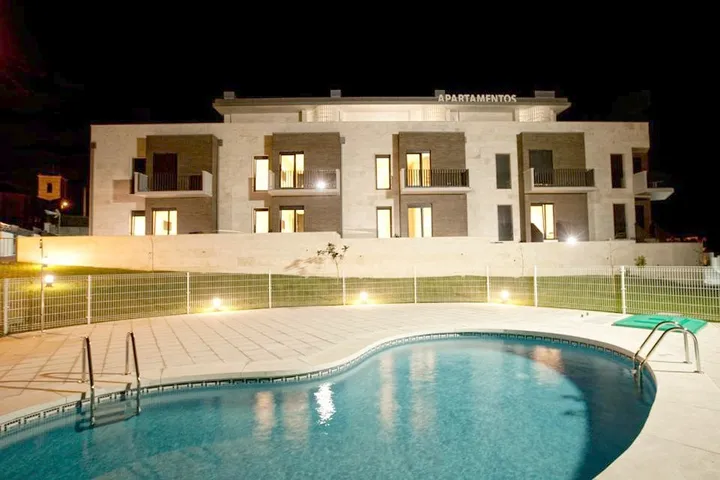 Ferienwohnung für 7 Personen, mit Terrasse und Pool - 1