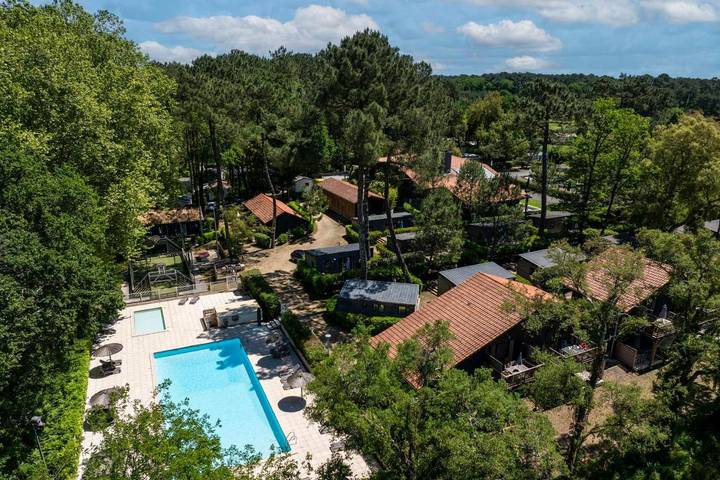 Camping pour 3 personnes, avec piscine ainsi que jardin et sauna, animaux acceptés à Seignosse - 3