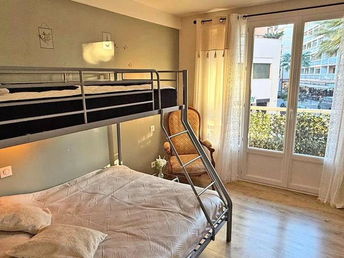 Gîte pour 5 personnes, avec terrasse dans Casino De Sainte Maxime - 4