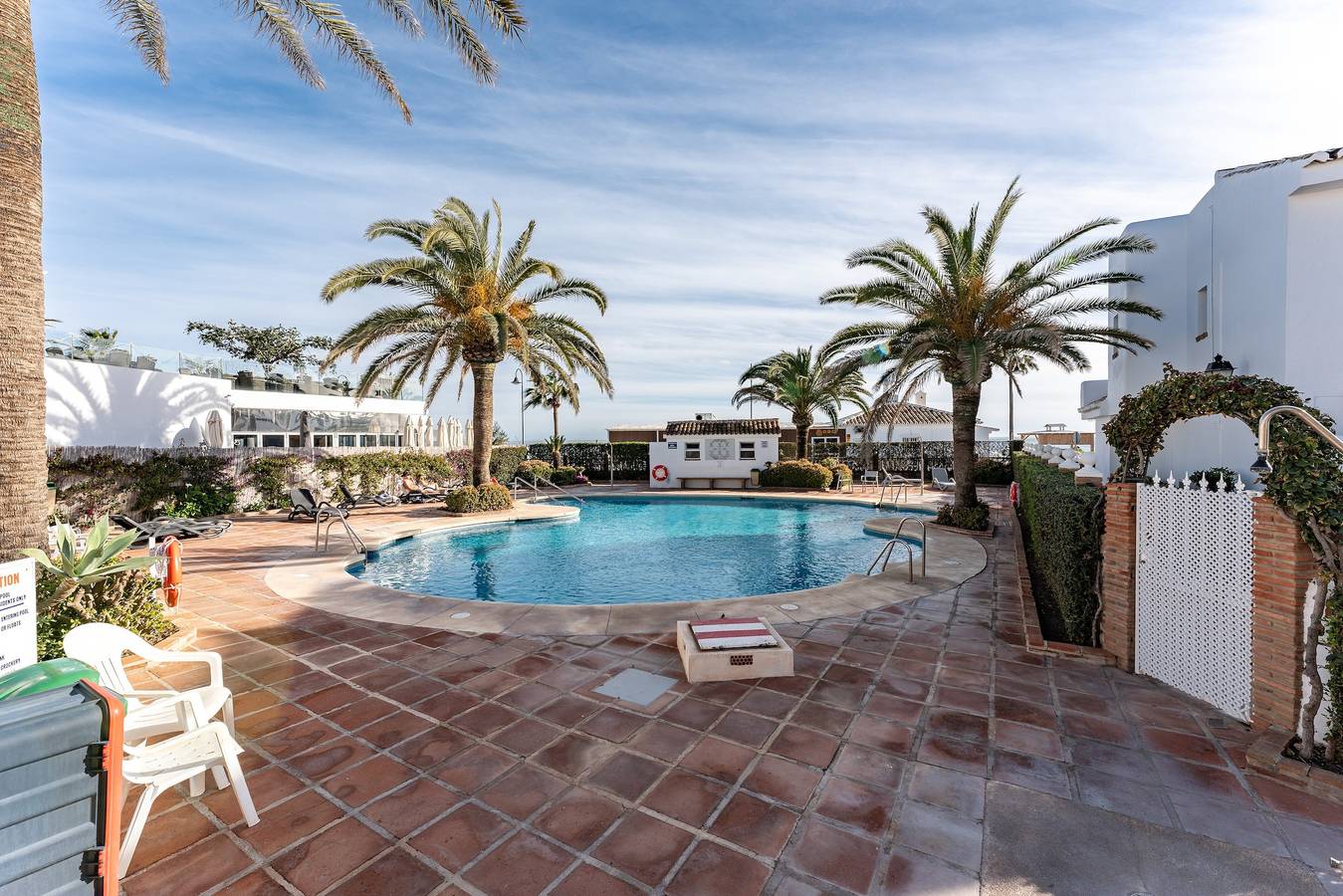Apartamento 'La Cala Mijas Playa Club' con vistas al mar, Wi-Fi y aire acondicionado. in La Cala de Mijas, Mijas