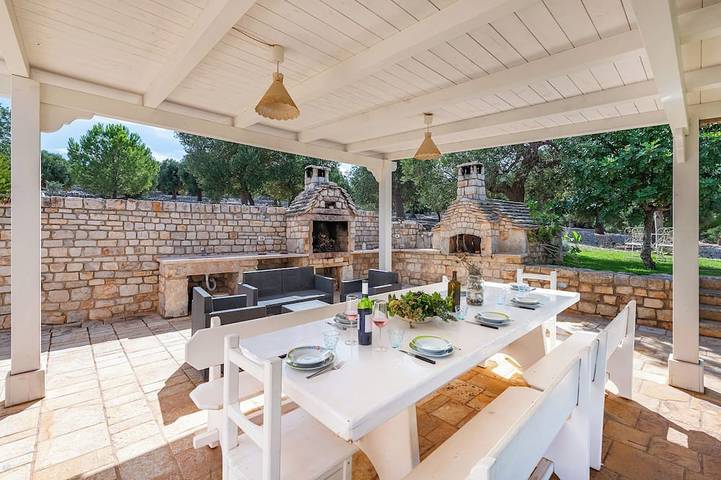 Trullo per 8 persone, con giardino e terrazza in Fasano