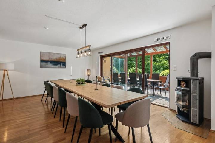 Ferienwohnung für 14 Personen, mit Balkon und Terrasse sowie Garten und Ausblick in Leipheim
