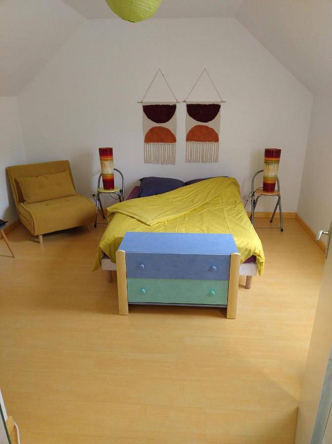 Appartement de vacances entier, Large Double Room in Héricourt (Haute-Saône), Haute-Saône