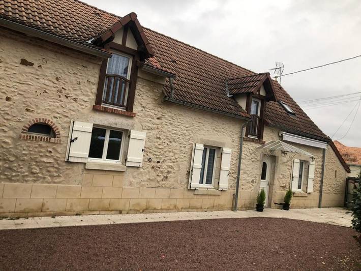 Location de vacances pour 8 personnes, avec jardin dans Allouis - 2