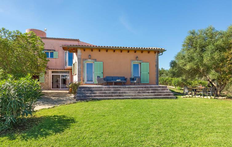 Holiday home for 6 people, with garden and pool as well as terrace - 1