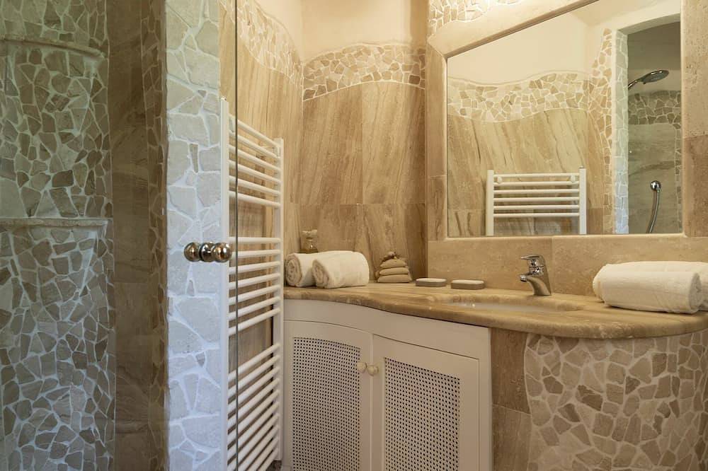 Villa in Abbiadori mit 7 Schlafzimmern 10 Schlafplätzen in Cala di Volpe, Arzachena