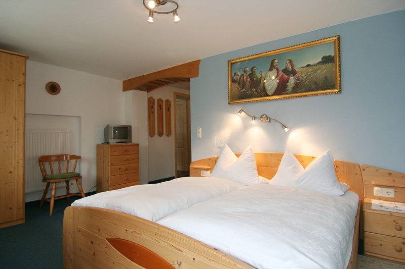 Ganze Ferienwohnung, Haus Unterwegscheid Ferienwohnungen - Ferienwohnung Nr. 3 für 2 Personen, 36 qm, Südbalkon mit Bergblick, W-Lan, Tv in Ramsau bei Berchtesgaden, Berchtesgadener Alpen