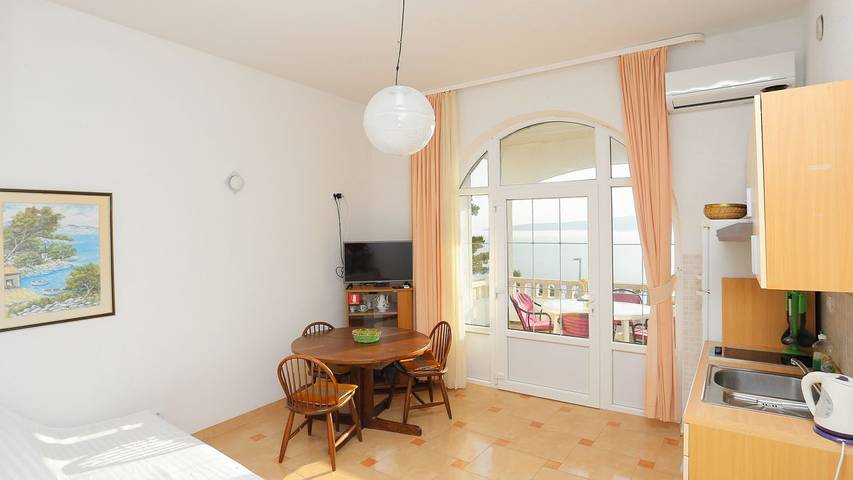 Ferienwohnung für 3 Personen, mit Terrasse in Brela - 4