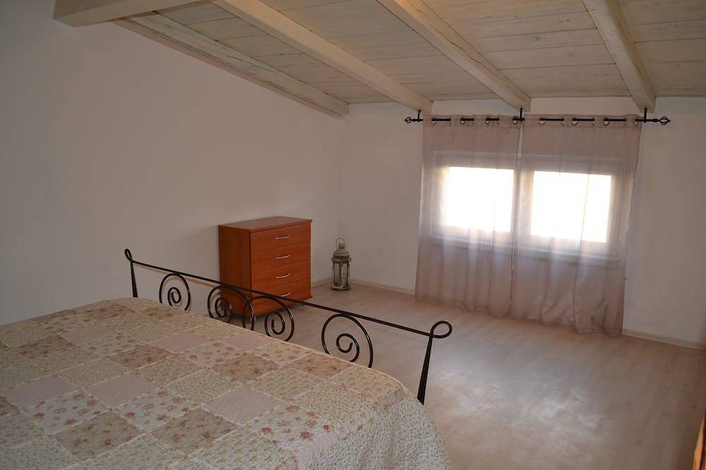 Ganze Wohnung, Green island - Duplex two bedroom with sea view in Zadar (Kommun), Otok Molat