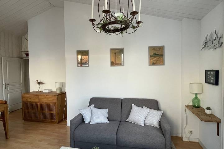 Gîte pour 5 personnes, avec Terrasse dans Plage De L Arnerault La Flotte - 3