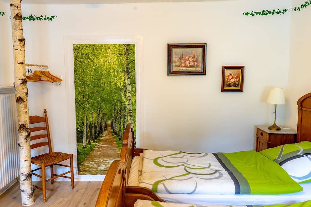 Ferienhaus Pape | 300 m² | 17 Pers. | Sauna | Spielzimmer | Garten am Bach in Eslohe, Hochsauerlandkreis