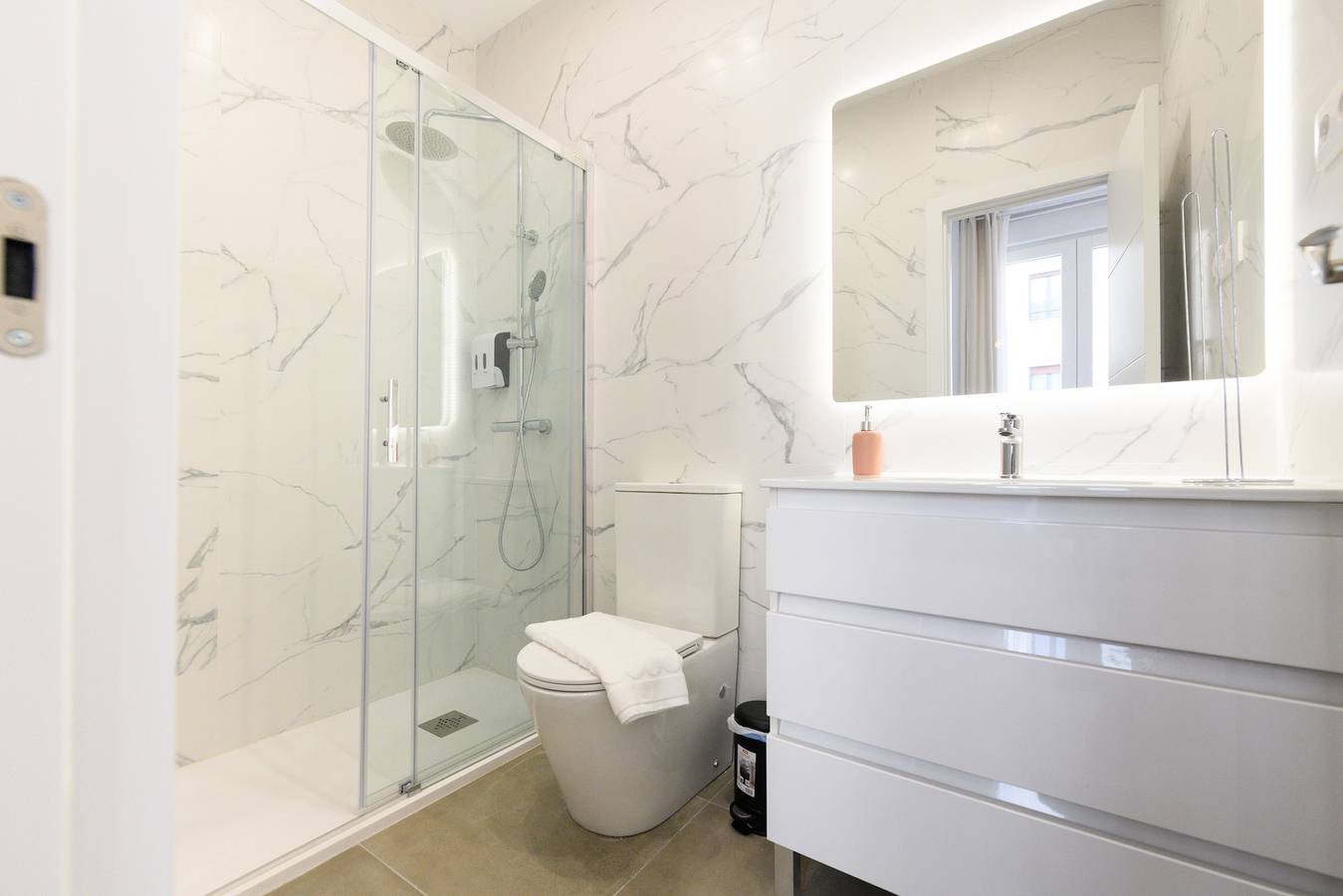 Appartement entier, M Elegancia y Funcionalidad en San Bernar in Centro (Madrid), Madrid