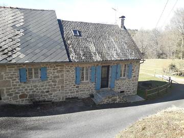 Gîte pour 4 personnes, avec jardin et terrasse à Espagnac