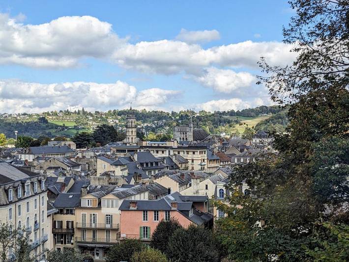 Location de vacances pour 2 personnes, avec jardin et sauna ainsi que vue et piscine dans Grands Thermes - 2