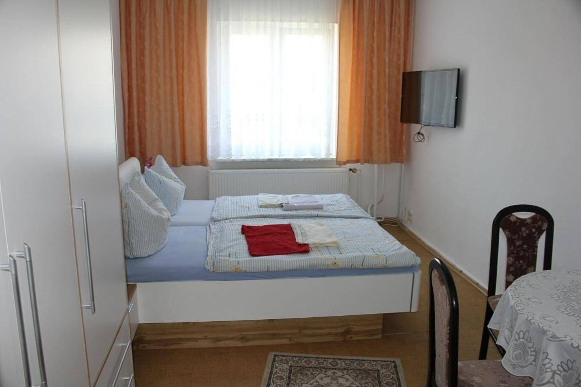 Ganze Wohnung, Private Zimmer Große in Naumburg, Saale-Unstrut