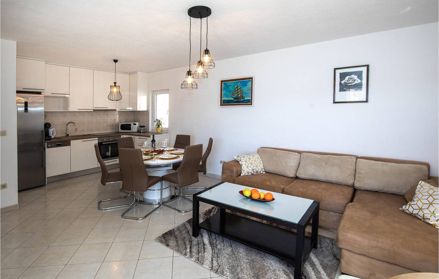 Ganze Ferienwohnung, Ferienwohnung für 6 Personen mit Terrasse in Komarna, Dubrovnik-Neretva