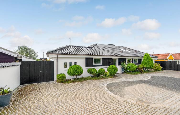 Ferienhaus für 8 Personen, mit Terrasse und Whirlpool sowie Garten in Næsby Strand Seeland - 4