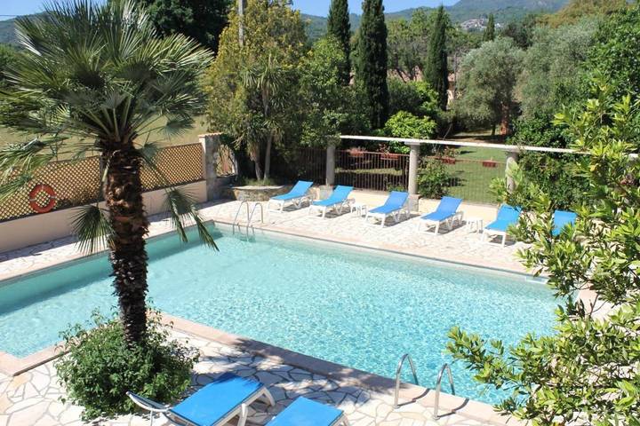 Chambre d’hôte pour 2 personnes, avec Terrasse et Jardin ainsi que Piscine et Vue à Penta-di-Casinca