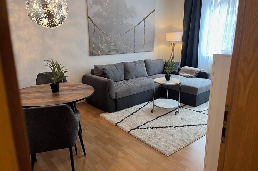 Ganze Wohnung, 300 Mbit Wlan | Direkt am Marienplatz | Erdgeschoss | U-Bahn in Stuttgart, Stuttgart Region