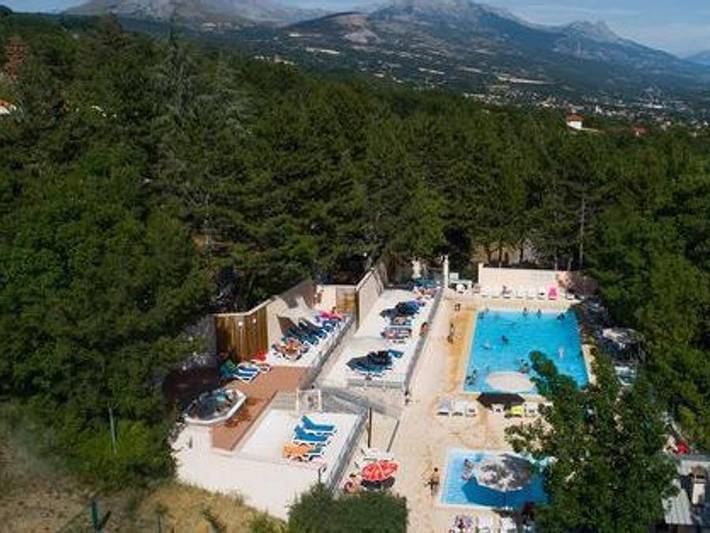Chalet pour 6 personnes, avec bassin pour enfant