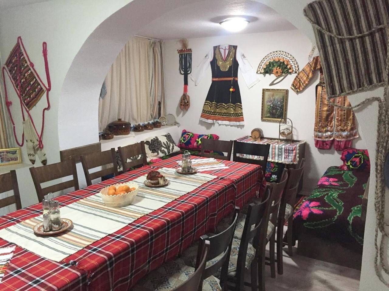 Apartment with Balcony in Gotsé Deltchev, Pirin