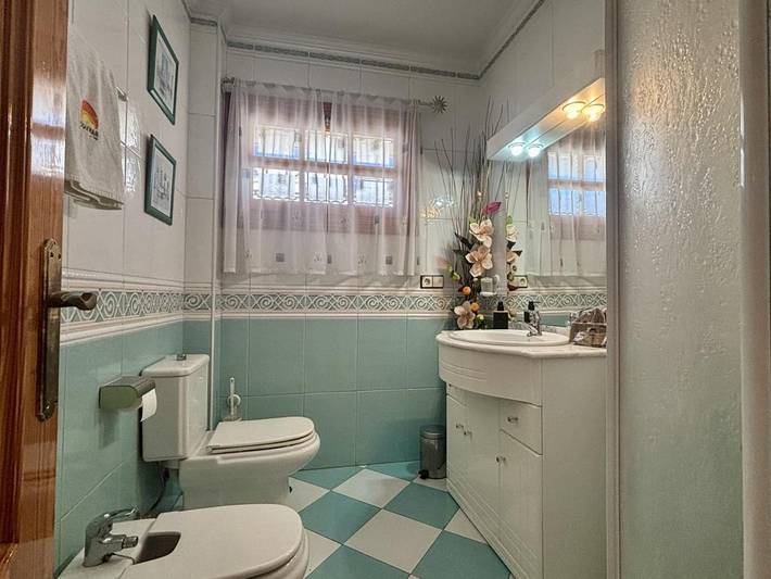 Casa rural para 14 personas, con balcón además de jardín y piscina en Torre del Mar - 4