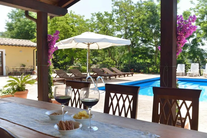 Villa pour 16 personnes, avec jardin ainsi que jacuzzi et piscine - 1