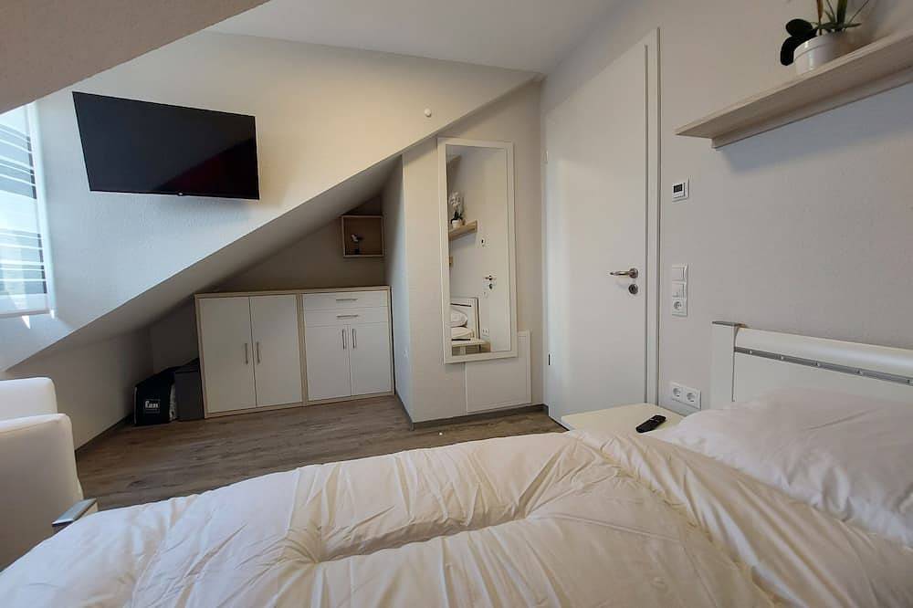 Ganze Wohnung, Top!! Neubau - Hochwertige und moderne Dhh, Wallbox, Elektrokamin, Wlan, Seenähe in Geeste, Hasetal