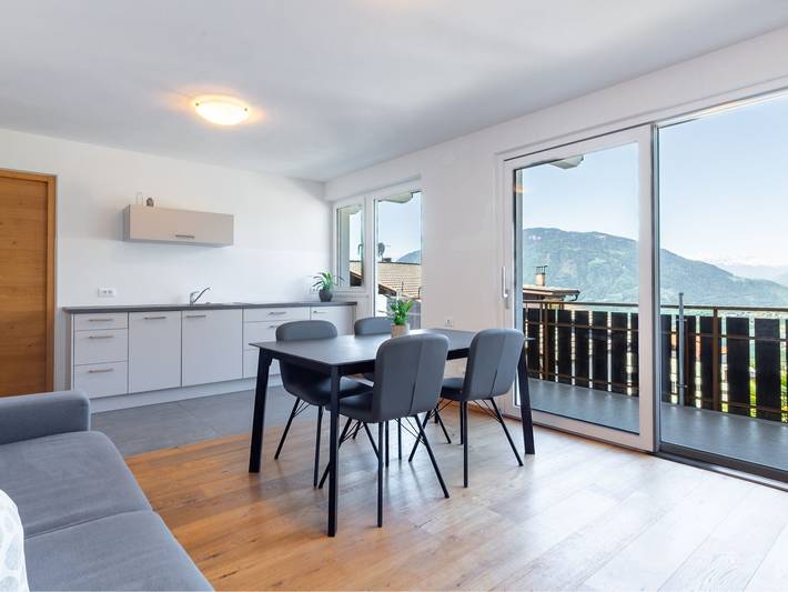 Ferienwohnung für 4 Personen, mit Balkon in Schenna