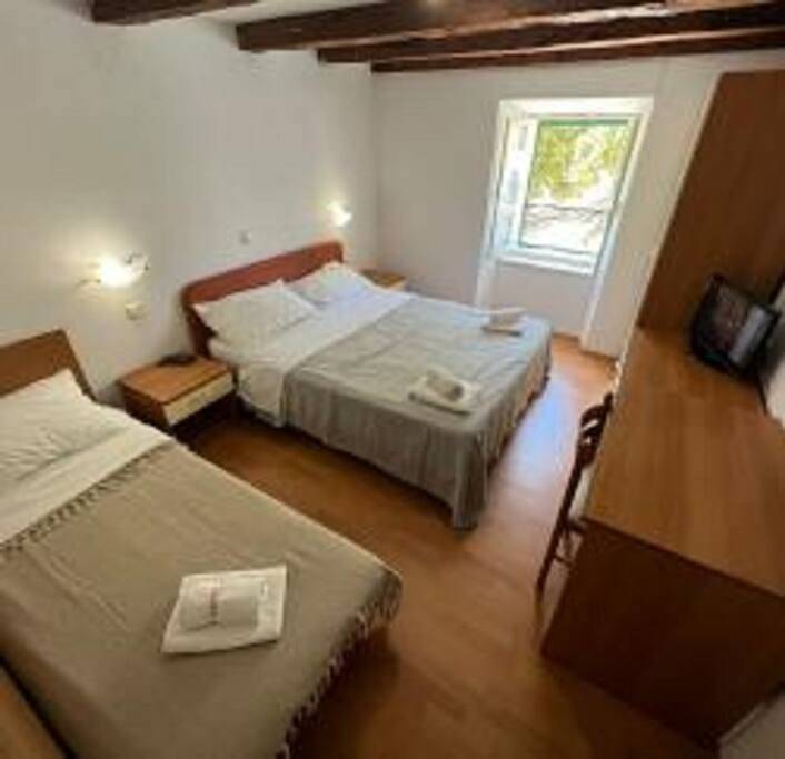 Cały apartament, Apartament wakacyjny dla 3 osób z balkon/ taras in Pag, Pag (Wyspa)