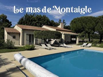 Gîte pour 8 personnes, avec piscine et terrasse à Fontarèches