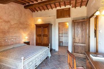 Agriturismo per 10 Persone in Civitella in Val di Chiana, Chianti, Foto 1